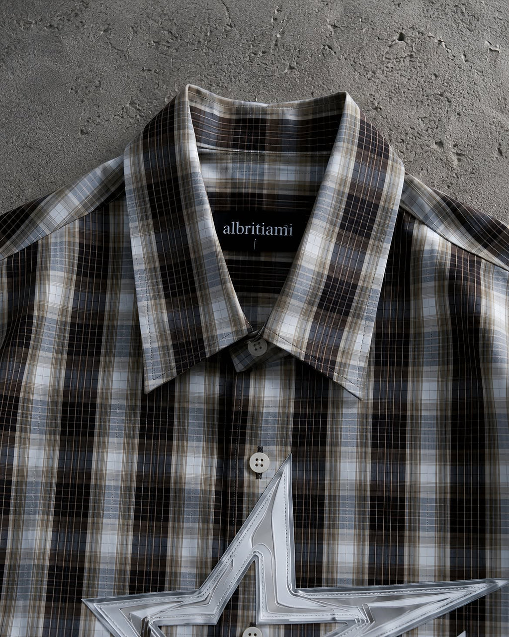 Star Patch Plaid Boxy Shirt
