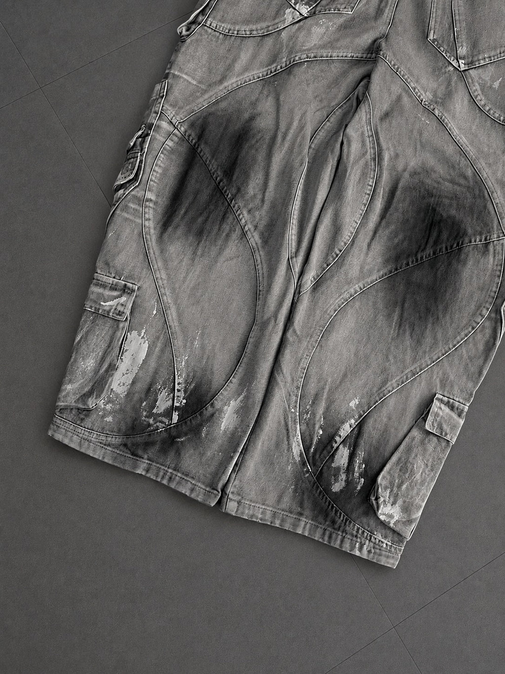 Ash Splatter Curved-Panel Cargo