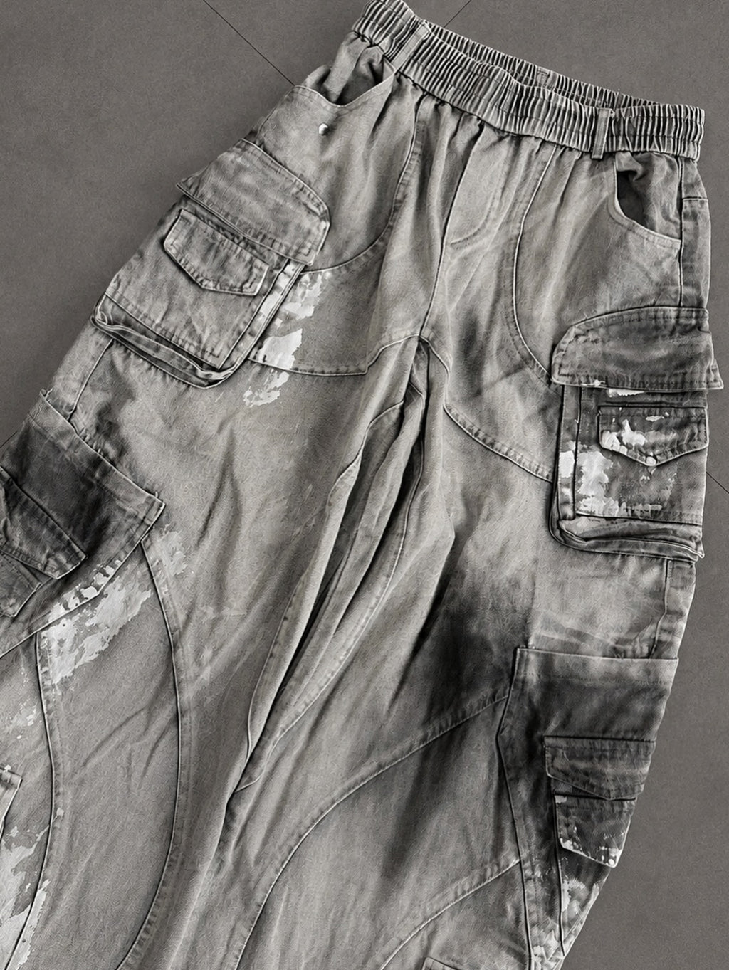 Ash Splatter Curved-Panel Cargo