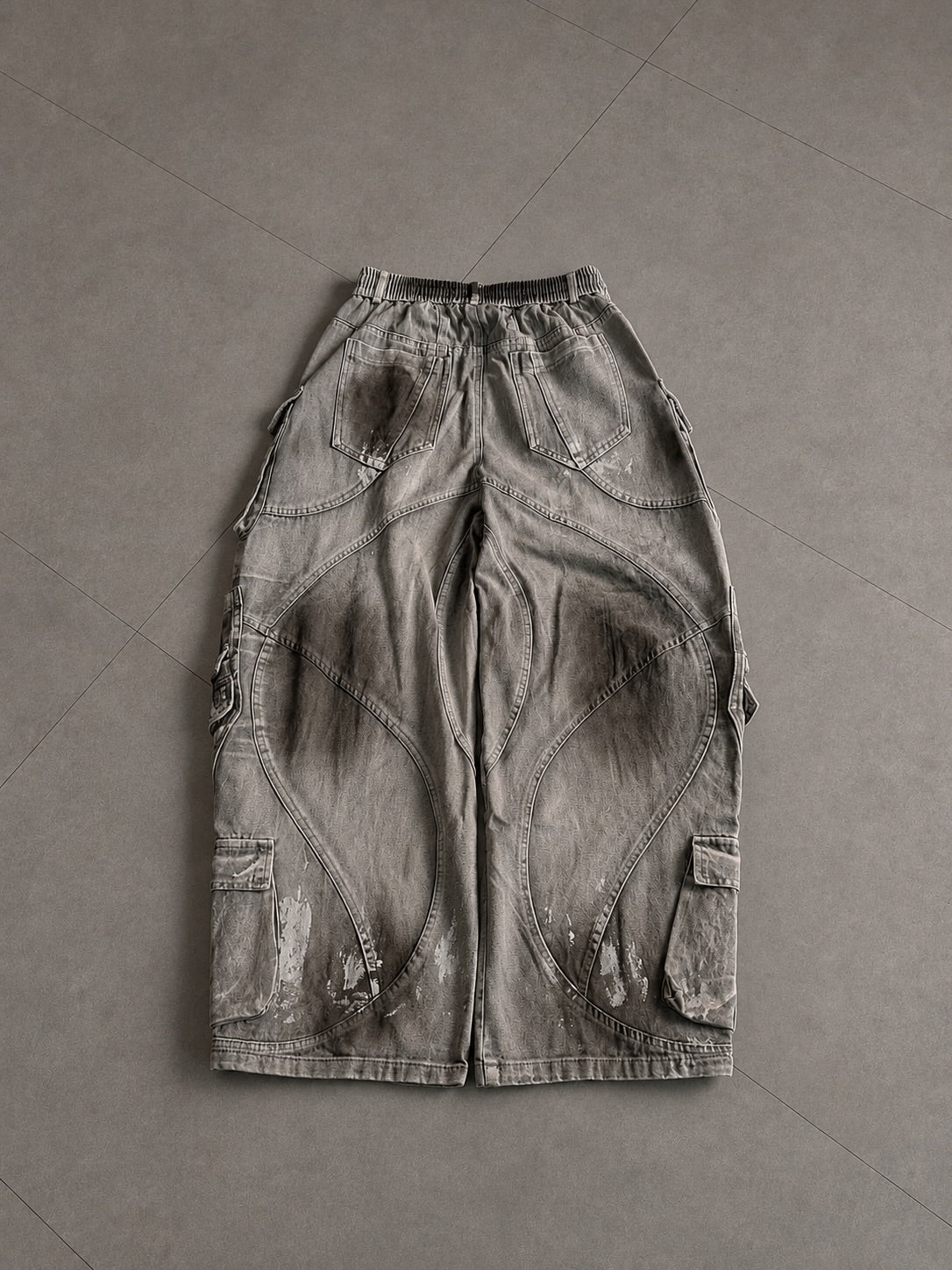 Ash Splatter Curved-Panel Cargo