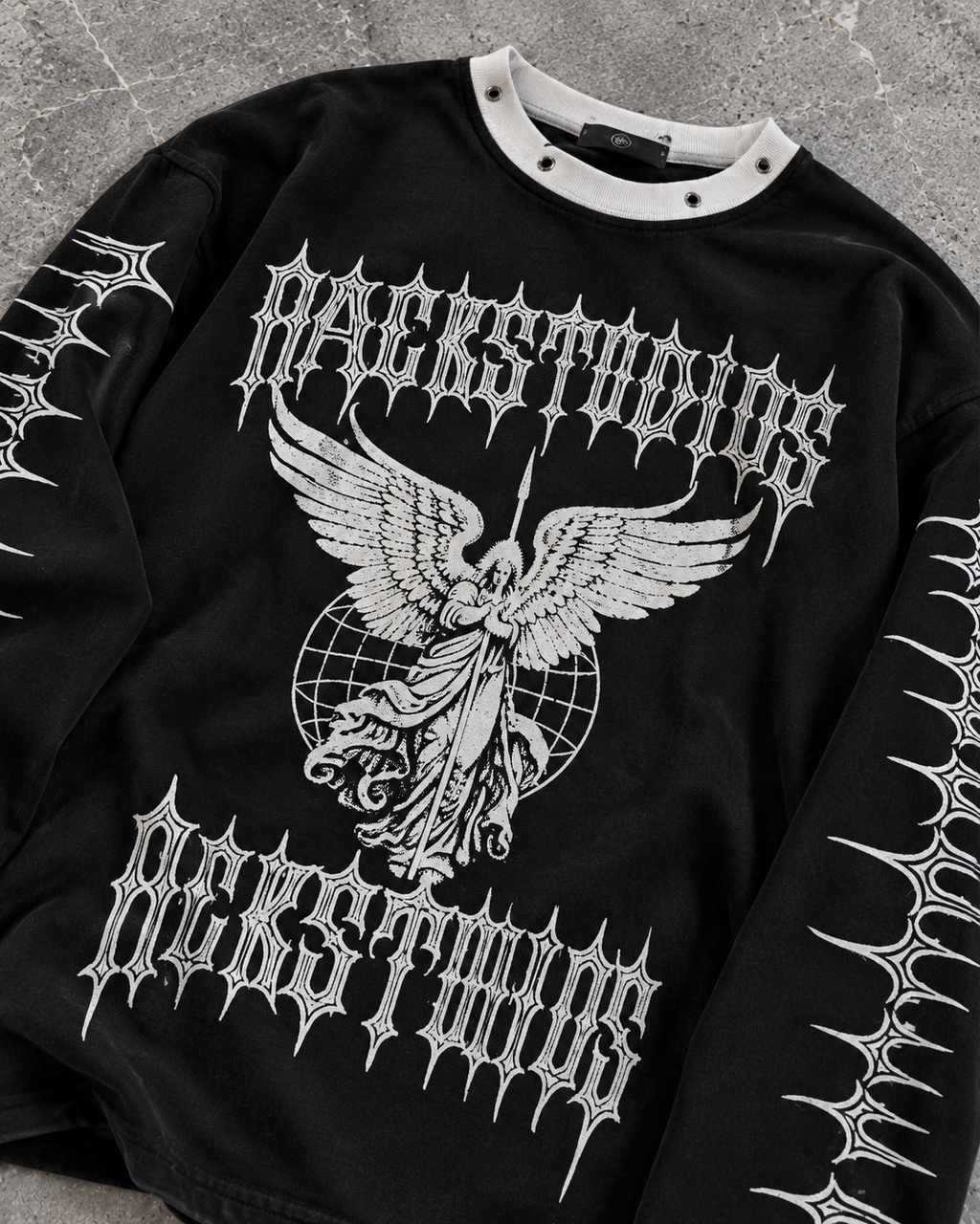 Angel Globe Graphic Longsleeve
