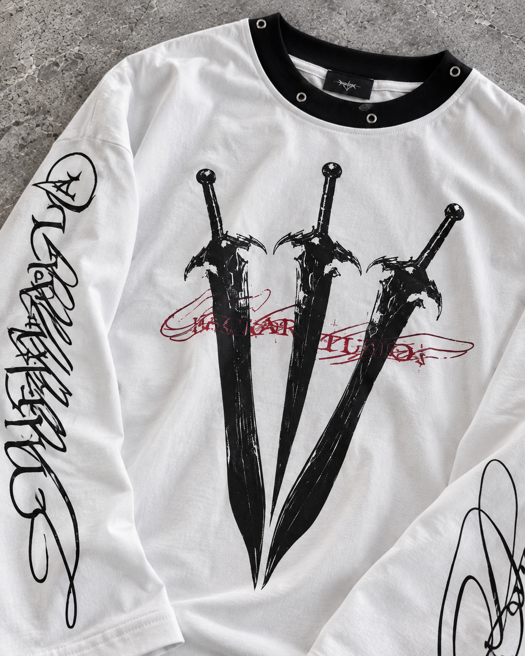 Three Blades White Longsleeve